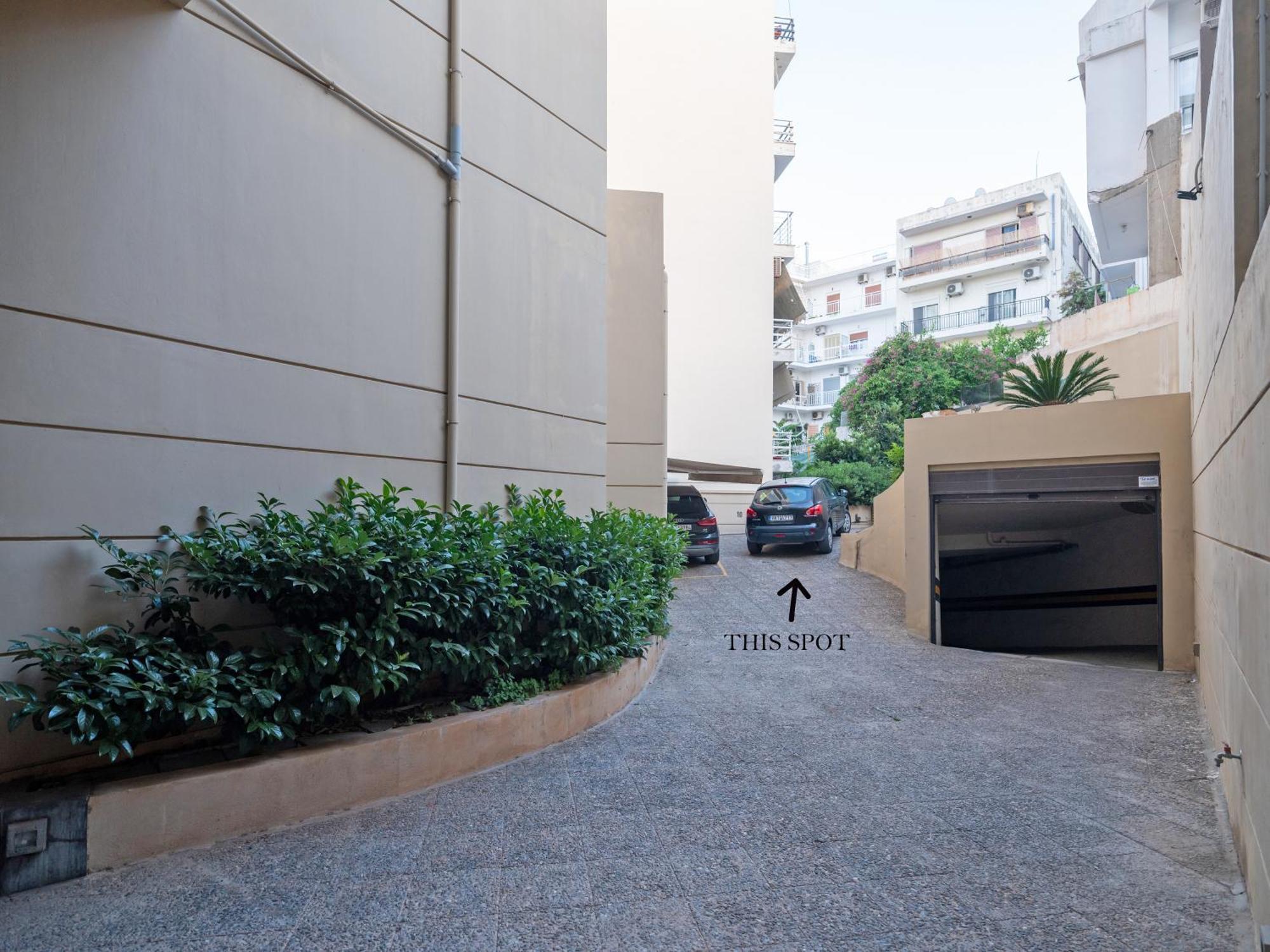 Onyx City Center Apartment With Parking Ираклион Экстерьер фото